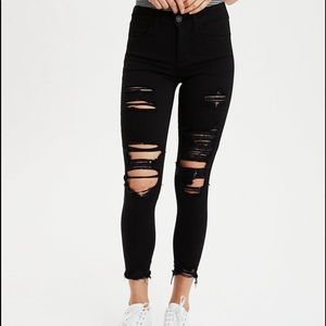 AE Distressed Black Skinny Jeans / Jeggings Crop
